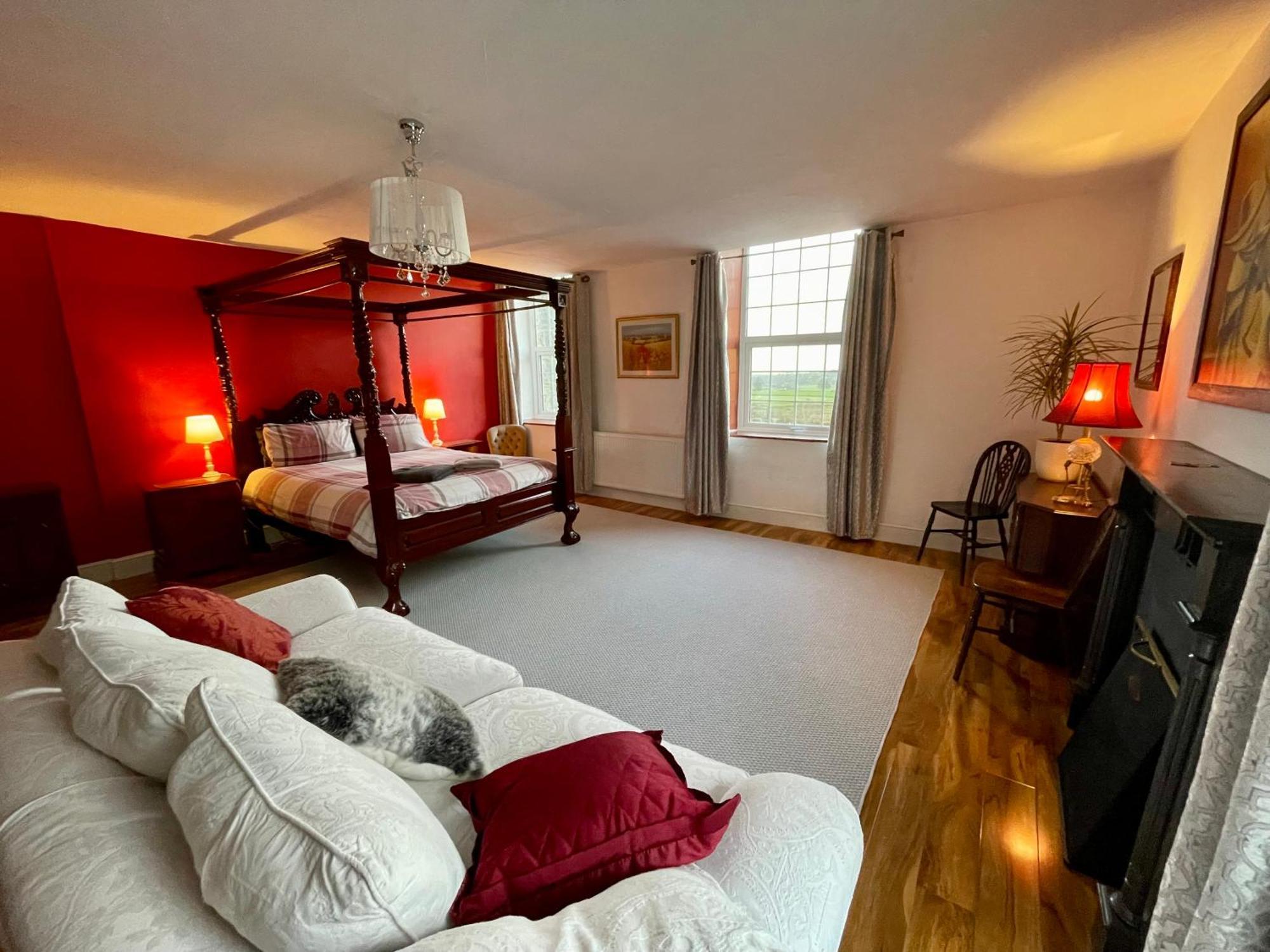 Spacious 3 bedroom garden apartment in Snowdonia National Park Brynkir Buitenkant foto